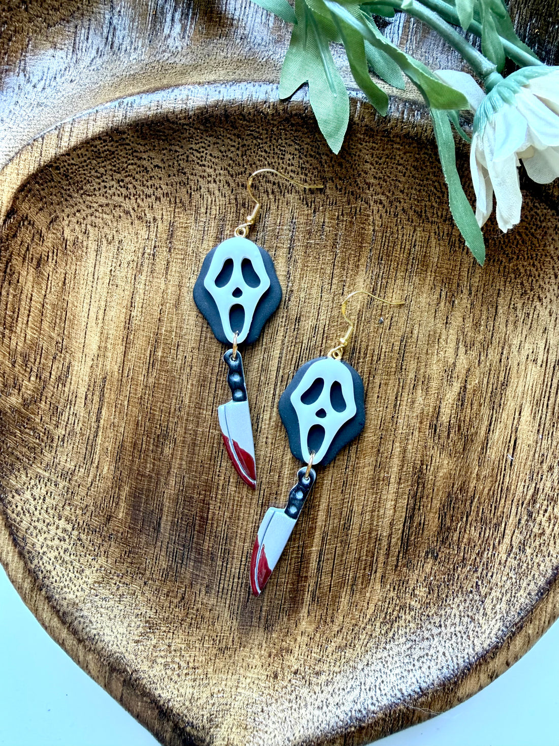 Horror Dangles