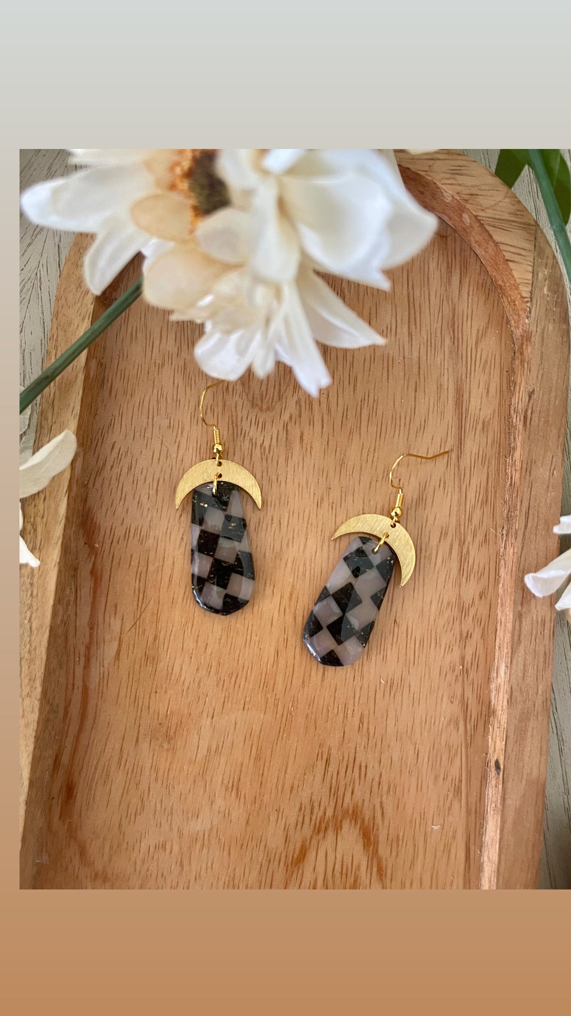 Checkered Narrow Dangles