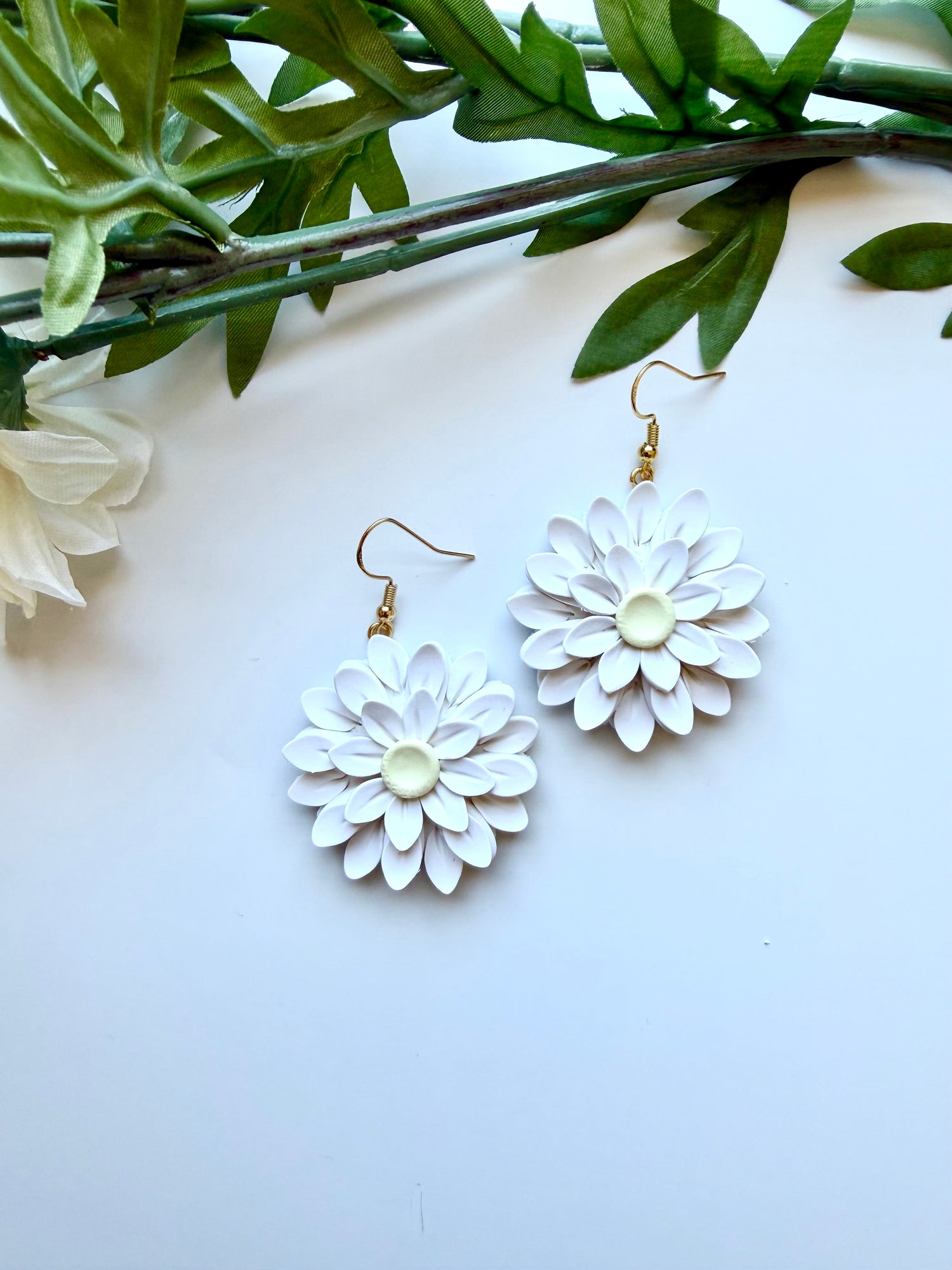 Intricate Daisy Dangles