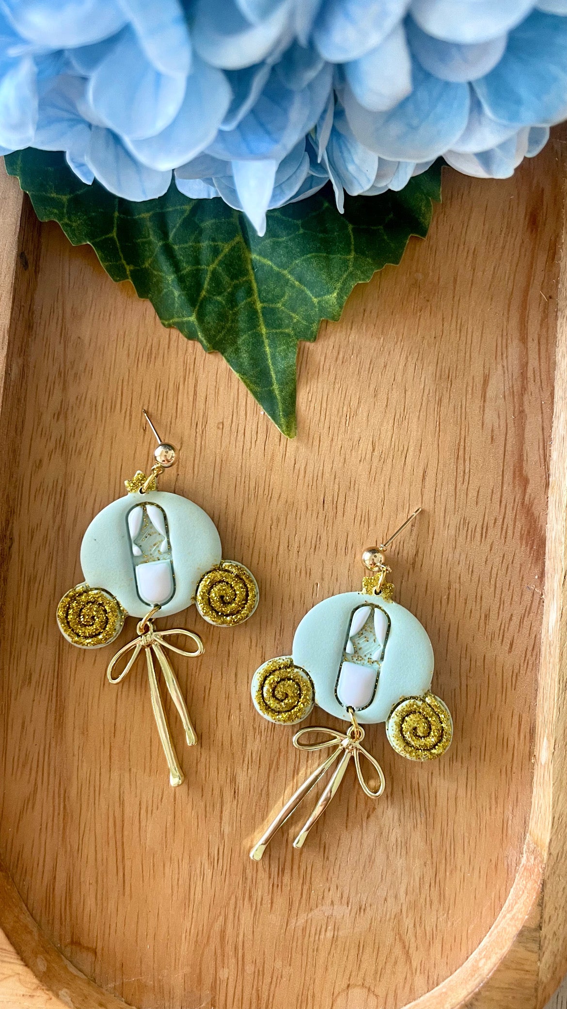 Princess Carriage Dangles