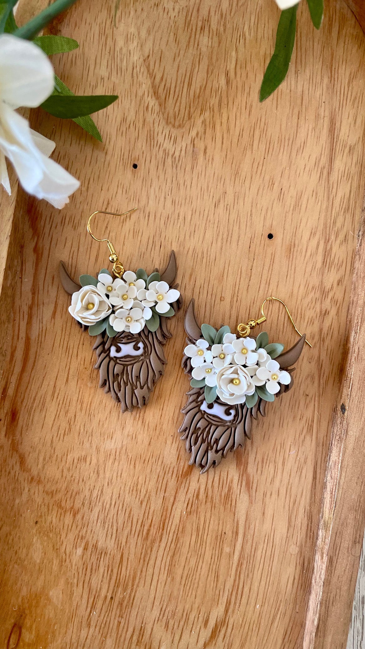 White Hydrangea Highland Cows