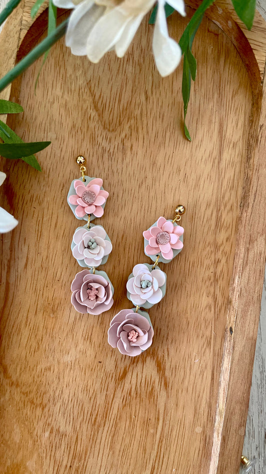Trio Dangles, Pinks