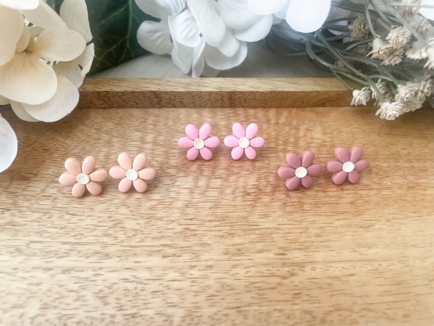 Spring Daisy Trio Stud Pack